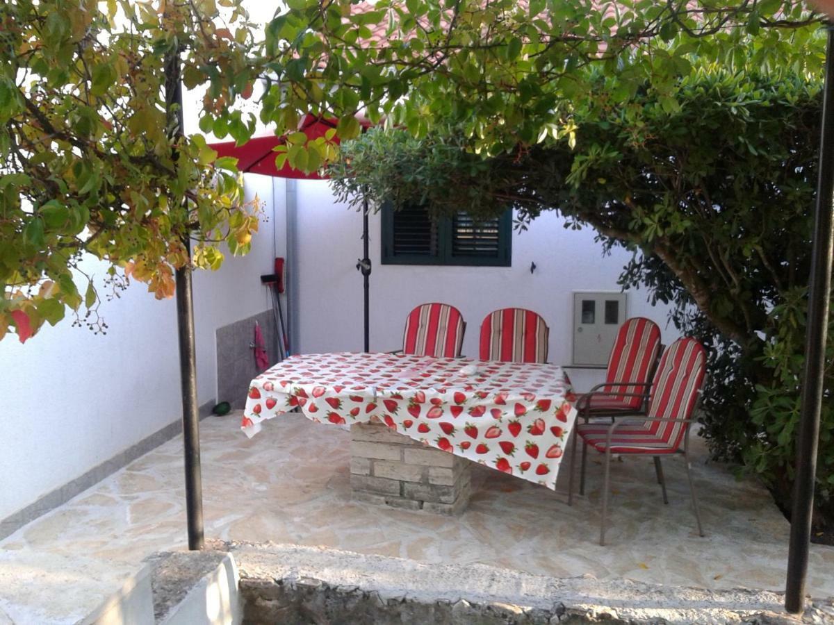 Apartment Milka Petrcane Luaran gambar