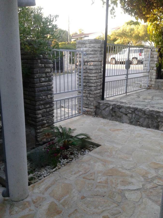 Apartment Milka Petrcane Luaran gambar